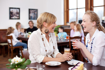 menschen im café