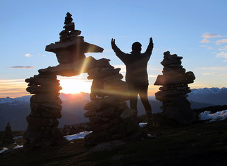 Sonnengruß - shaman greeting the sun