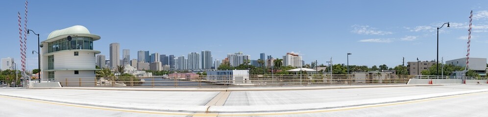 Obraz na płótnie Canvas Miami Harbour