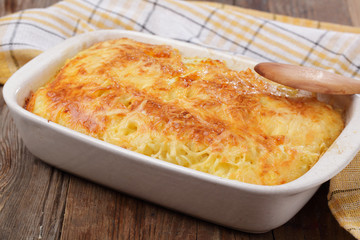 Gratin with pasta and cheese