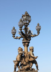 Candélabre du pont Alexandre-III à Paris