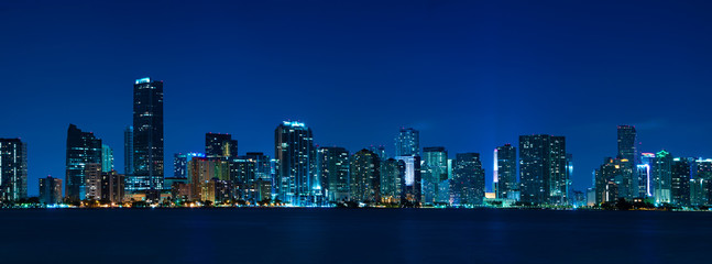 Miami skyline night panorama - obrazy, fototapety, plakaty