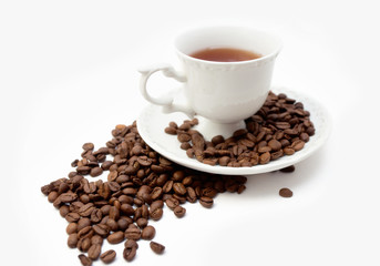 Fototapeta na wymiar Cup and coffee beans