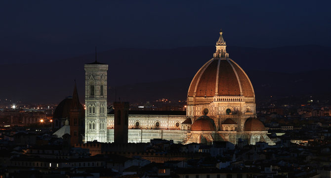 Il Duomo at night