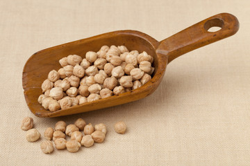 scoop of chickpea (garbanzo beans)