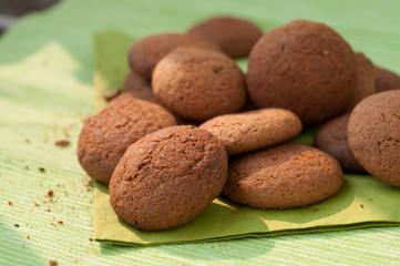 Oatmeal cookies .