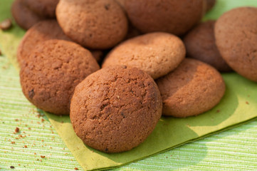 Oatmeal cookies .
