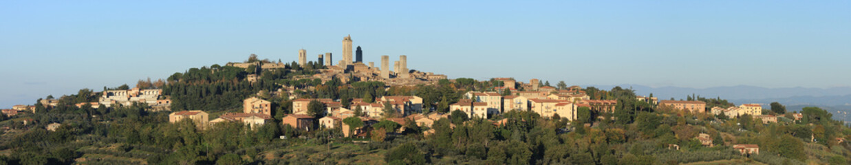 Fototapeta na wymiar Panoramic view of San Gimignano