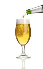 Pilsglas einschenken