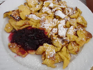 Kaiserschmarrn mit Preiselbeeren