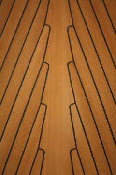 Detail von Teakdeck auf Segelyacht