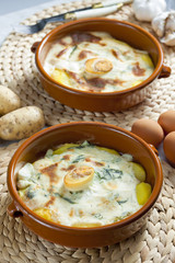 potatoes baked with dill sauce