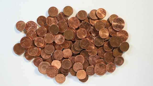 Falling coins