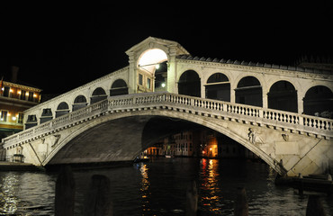 Naklejka na ściany i meble Rialto Bridge, Venice