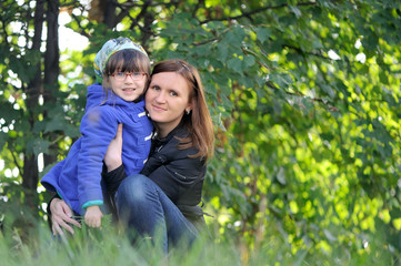 Obraz premium Young mother with her daughter