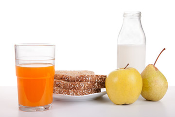 Breakfast: juice, fruit (apple and pear), bread, cereal and milk