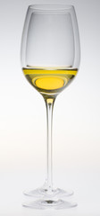 wineglasses with white wine