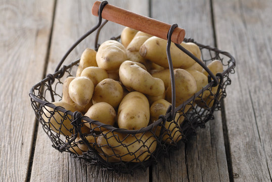 Panier de pomme de terre rattes