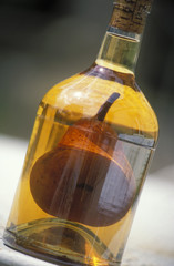 Bouteille de liqueur de poire