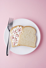 Sandwich pain de mie de médicaments