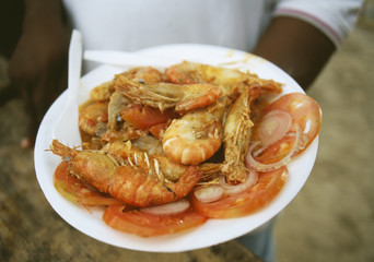 Assiette de gambas à la tomate