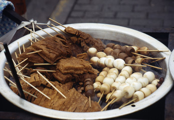 Brochettes de viande et tofu