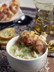 Potage de poireaux au lard 