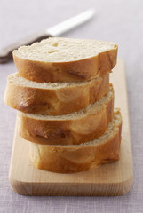 Pile de tranches de brioche