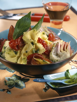 Salade de papillons &agrave; l'italienne 