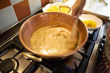 Préparation de confiture à l'orange