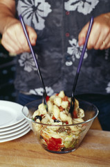 Salade de pâtes aux olives et aux tomates