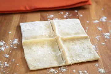 Carrés de pâte feuilletée
