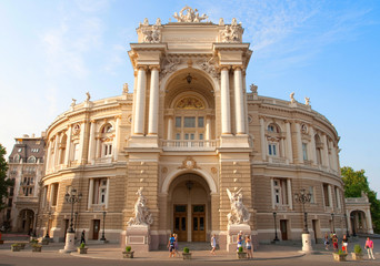 Building of Opera theater in Odessa, Ukraine - obrazy, fototapety, plakaty