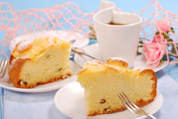 pineapple cake with raisins