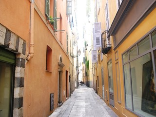 Fototapeta na wymiar Une ruelle du vieux Nice