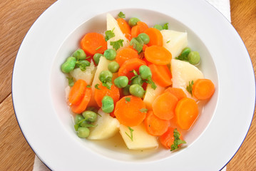 vegetarischer Gemüseeintopf