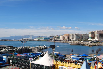 Genova, la fiera vista dai giardini di Govi