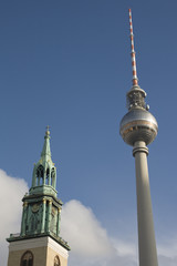 Fototapeta na wymiar Berlin - Marienkirche bell tower and Fernsehturm detail