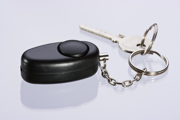 Key ring with alarm chain