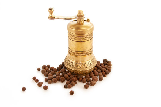 Gold Pepper Mill With Sweet Pepper