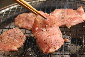 牛タン　牛舌　炭焼き