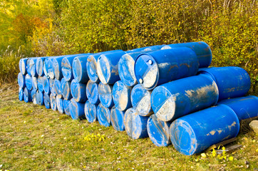 Blaue Behälter