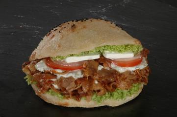 D&ouml;ner im Fladenbrot mit K&auml;se