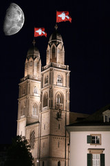 grossmünster im mondschein