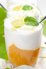 Papaya with lemon cream