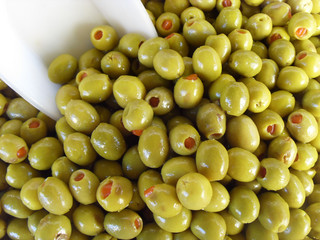 olives vertes aux poivrons jaunes