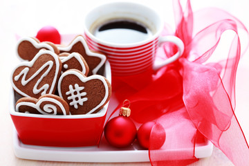 coffe with gingerbreads