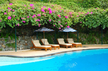 Fototapeta na wymiar Basen na luksusowy hotel, Phuket, Tajlandia