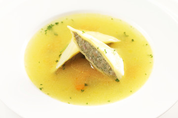 Maultaschensuppe