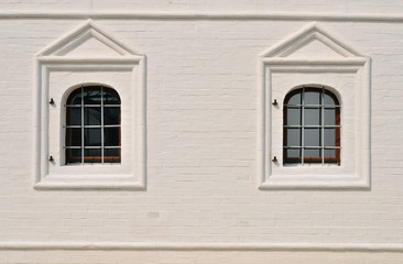 Fototapeta na wymiar Barred windows